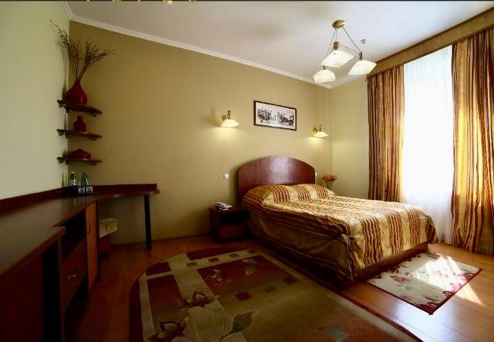 Соняхи Otel Zimna Voda Dış mekan fotoğraf