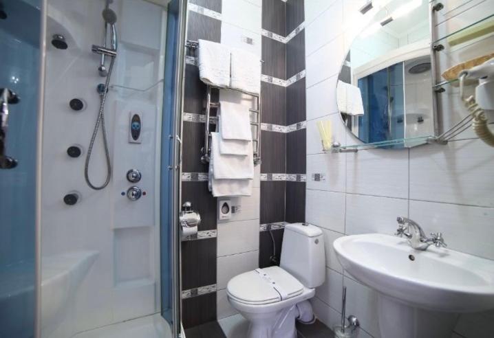 Соняхи Otel Zimna Voda Dış mekan fotoğraf
